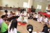 Các đại biểu dự nghi lễ truyền thống Tết Bunpimay cùng sv Lào